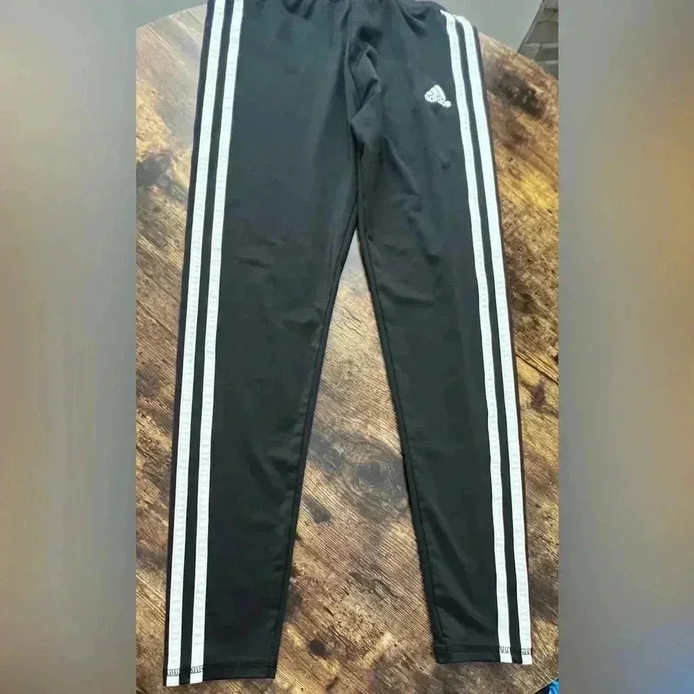 ADIDAS | youth girls AEROREADY leggings. Size: M (10/12).